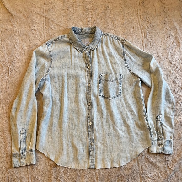 Rails Ingrid Raw Hem button down in the color Light Acid Wash - Picture 1 of 5